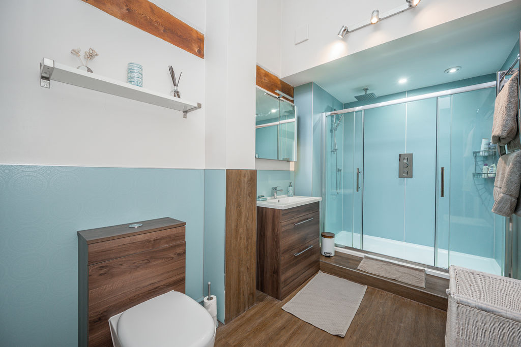 Shower Room- click for photo gallery
